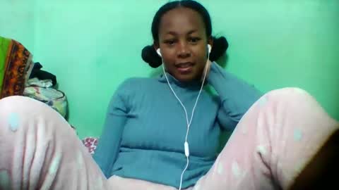 sandra1253099 online show from December 2025 07:03:02 AM