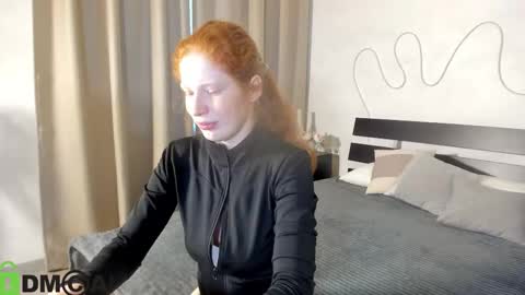 Sandra online show from October 2025 01:36:02 AM