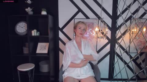 Sandra online show from January 2025 08:11:02 AM