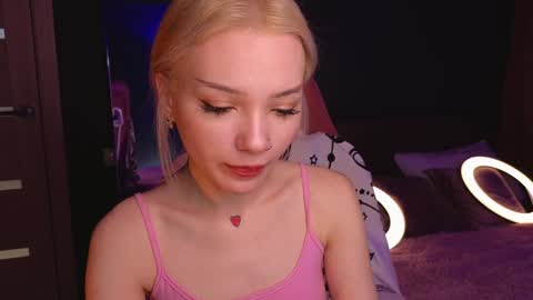 Sandy  online show from January 2025 01:18:01 AM