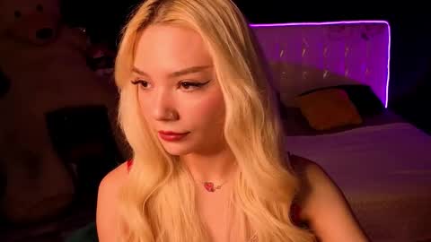 Sandy  online show from November 2025 08:58:02 AM