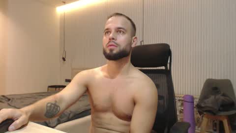 DeAlex online show from November 2025 02:22:02 AM