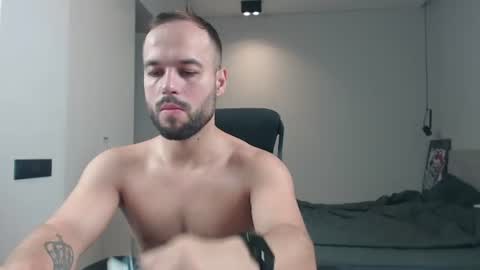 Snapshot of sandro_best chatting on June 2026 08:34:01 AM DeAlex online show from June 2026 08:34:01 AM