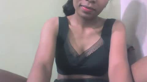 sandy735579 online show from March 2026 05:44:01 AM