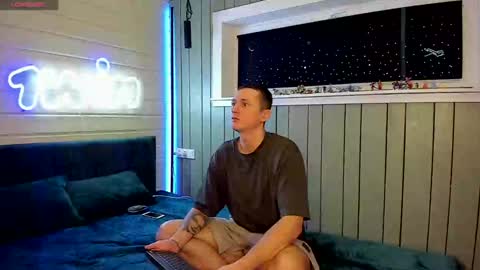 Sandy and Chris online show from January 2025 08:01:01 AM