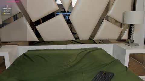 Sandy Houston  online show from February 2026 01:58:01 PM