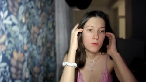 Sandy online show from March 2025 08:00:01 PM