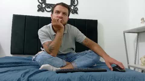 santhiago_jonnes_ online show from July 2026 10:31:02 PM