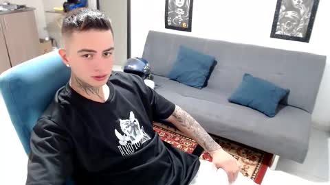 santi_ss online show from November 2025 02:59:02 PM