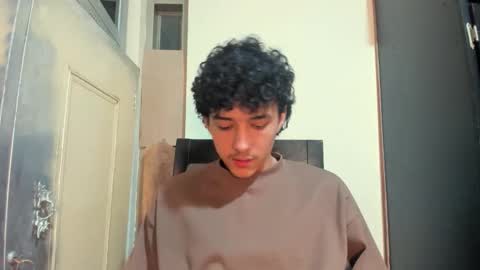 santi_twink19 online show from November 2025 05:43:01 AM