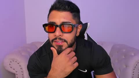 santiago_huntt online show from March 2026 09:26:02 PM