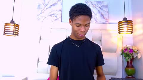 Snapshot of santiago_ortiz chatting on March 2026 07:33:01 PM Santiiiiii online show from March 2026 07:33:01 PM