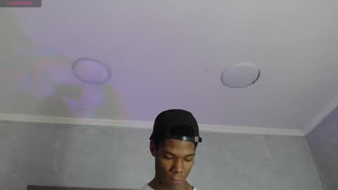 Snapshot of santiago_ortiz chatting on March 2026 02:10:01 PM Santiiiiii online show from March 2026 02:10:01 PM