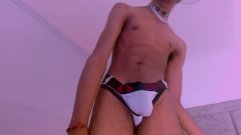 Snapshot of santiago_ortiz chatting on April 2026 04:11:02 PM Santiiiiii online show from April 2026 04:11:02 PM