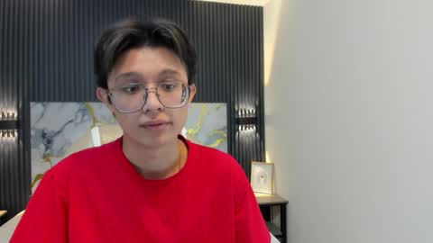 santiago_russo18 online show from November 2025 02:55:01 AM