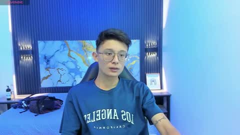 santiago_russo18 online show from February 2026 07:06:02 PM