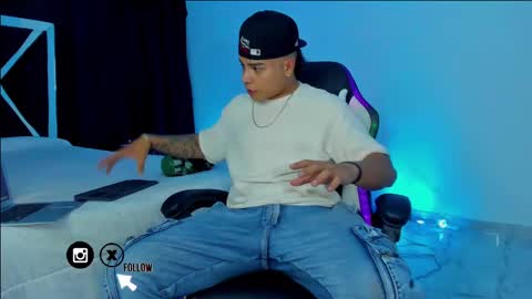 Santi Reyes online show from March 2025 08:20:02 AM