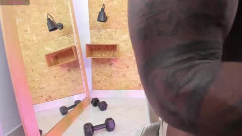  Santi online show from September 2025 07:28:01 PM