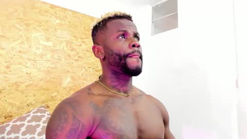  Santi online show from October 2025 07:38:01 PM