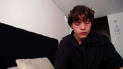 Santii online show from December 2024 08:36:01 PM