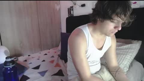 Santii online show from April 2026 07:07:02 PM