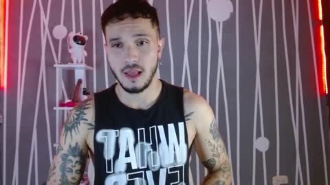 Santy Torres online show from February 2025 03:10:02 AM