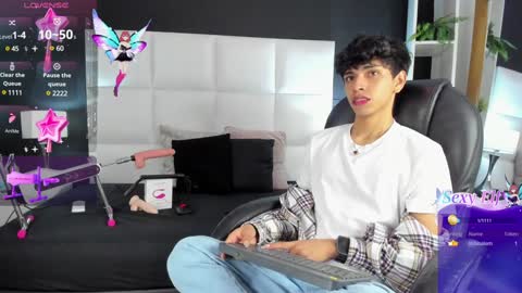 Snapshot of santy_carrington chatting on December 2024 10:02:02 PM Santiago Carrington online show from December 2024 10:02:02 PM