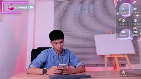 Santiago Carrington online show from April 2026 07:44:02 PM