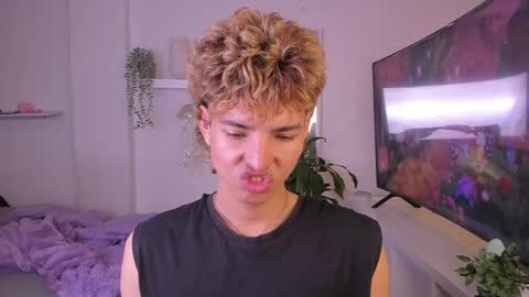 kitty online show from November 2025 01:15:02 AM