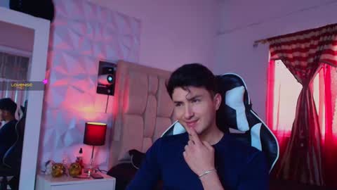 Santyago online show from December 2024 08:15:02 PM