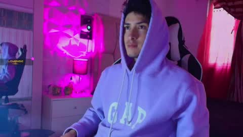 Santyago online show from December 2024 09:17:02 PM