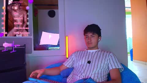 Santyago online show from November 2025 07:58:01 PM