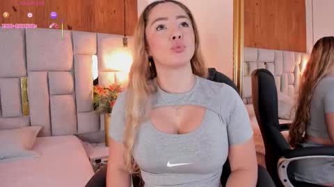 Saori  online show from November 2025 11:55:02 AM