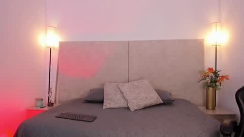 Saori  online show from April 2026 12:00:02 PM