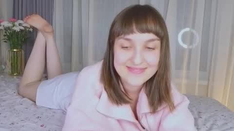 Snapshot of saphirree chatting on October 2025 11:01:02 PM Anny online show from October 2025 11:01:02 PM