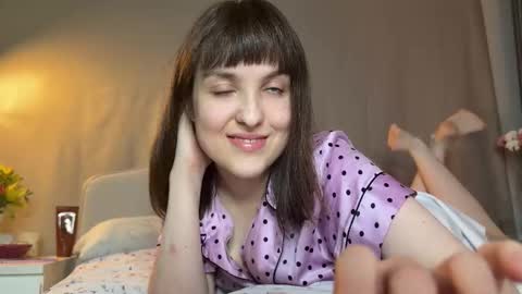 Snapshot of saphirree chatting on October 2025 08:21:02 PM Anny online show from October 2025 08:21:02 PM