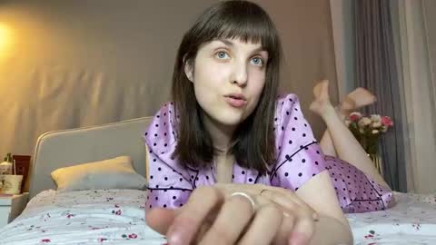 Snapshot of saphirree chatting on October 2025 10:55:01 PM Anny online show from October 2025 10:55:01 PM