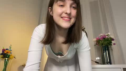 Snapshot of saphirree chatting on November 2025 05:16:01 PM Anny online show from November 2025 05:16:01 PM