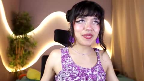 saphyralux online show from March 2026 02:04:02 AM