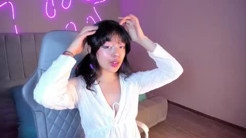 saphyralux online show from March 2026 10:11:01 PM