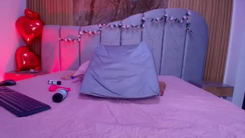 Sara online show from March 2026 12:00:02 PM