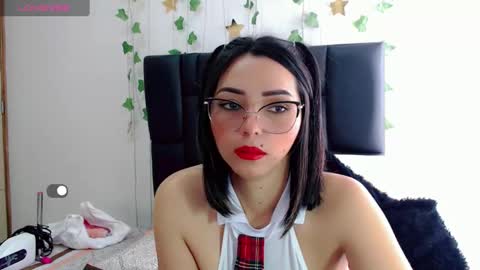 Sara  online show from October 2025 03:20:02 PM