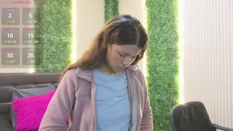 Snapshot of sara_blue13 chatting on March 2026 12:23:01 PM Sara online show from March 2026 12:23:01 PM