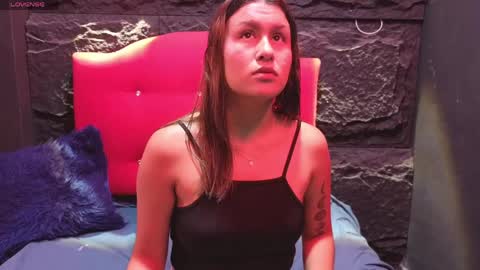 Snapshot of sara_blue13 chatting on April 2026 11:37:01 AM Sara online show from April 2026 11:37:01 AM