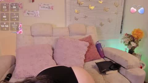 Sara Crowe online show from February 2026 07:27:01 AM