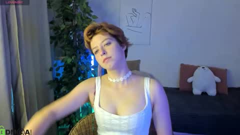 Sarah online show from September 2025 12:44:02 AM