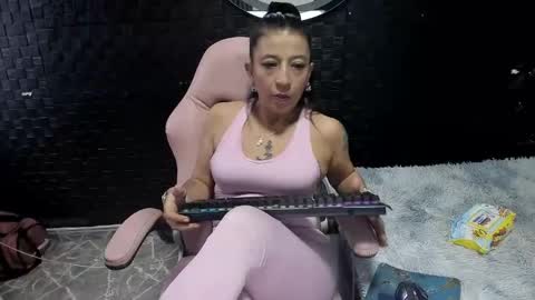 no limits sarah online show from November 2025 12:37:02 PM