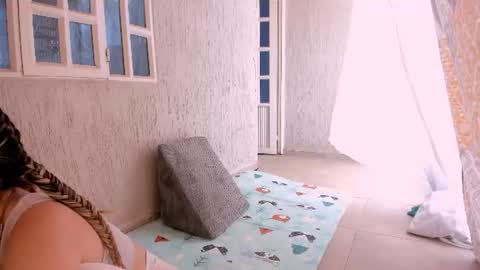 sara_kaii online show from June 2026 05:37:01 PM