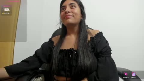 Snapshot of sara_len chatting on October 2025 05:22:02 PM sara_len online show from October 2025 05:22:02 PM