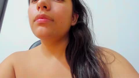 sara_len online show from July 2026 05:52:01 PM